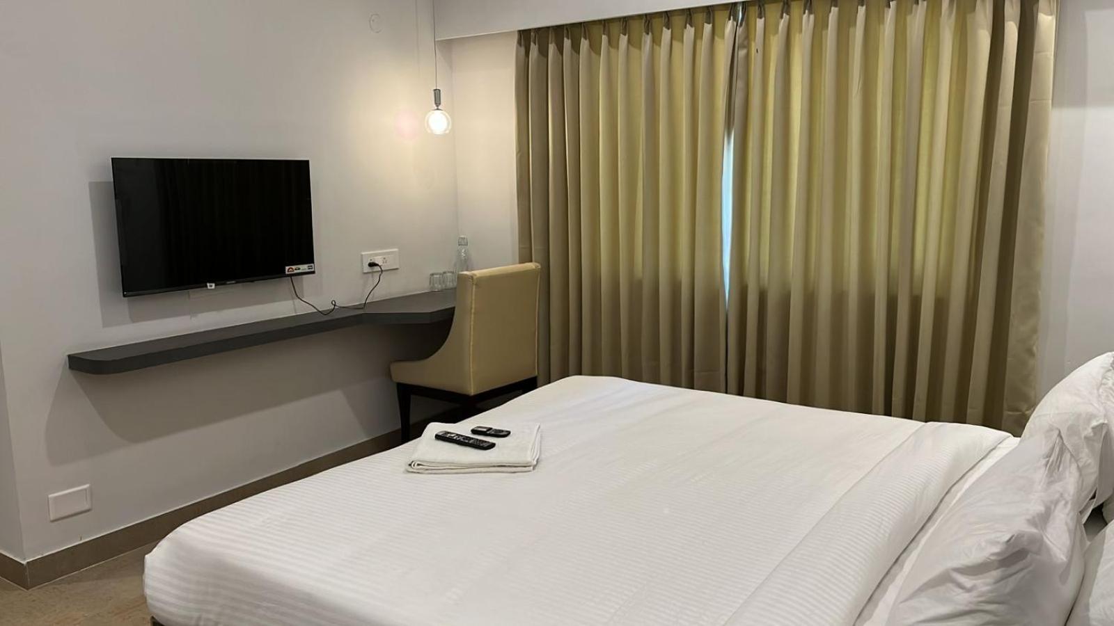 Hotel Gsr Tumkur Eksteriør bilde