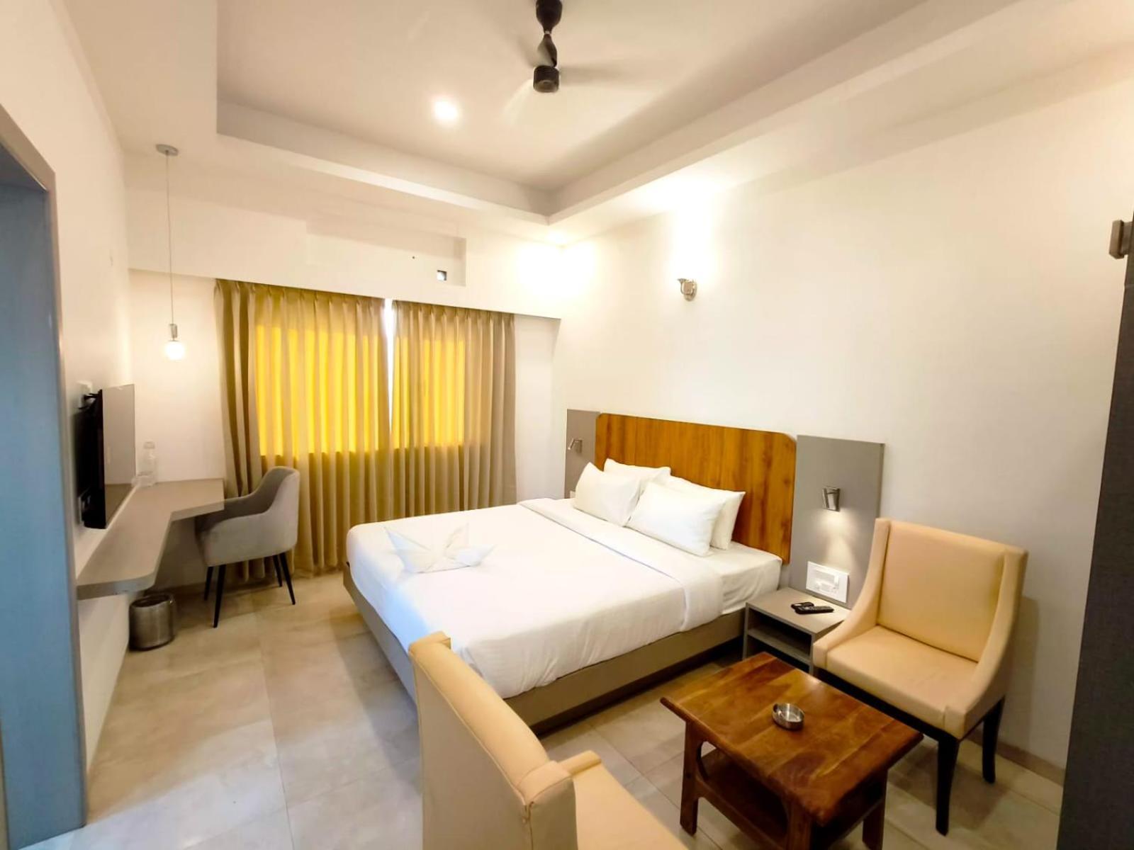Hotel Gsr Tumkur Eksteriør bilde
