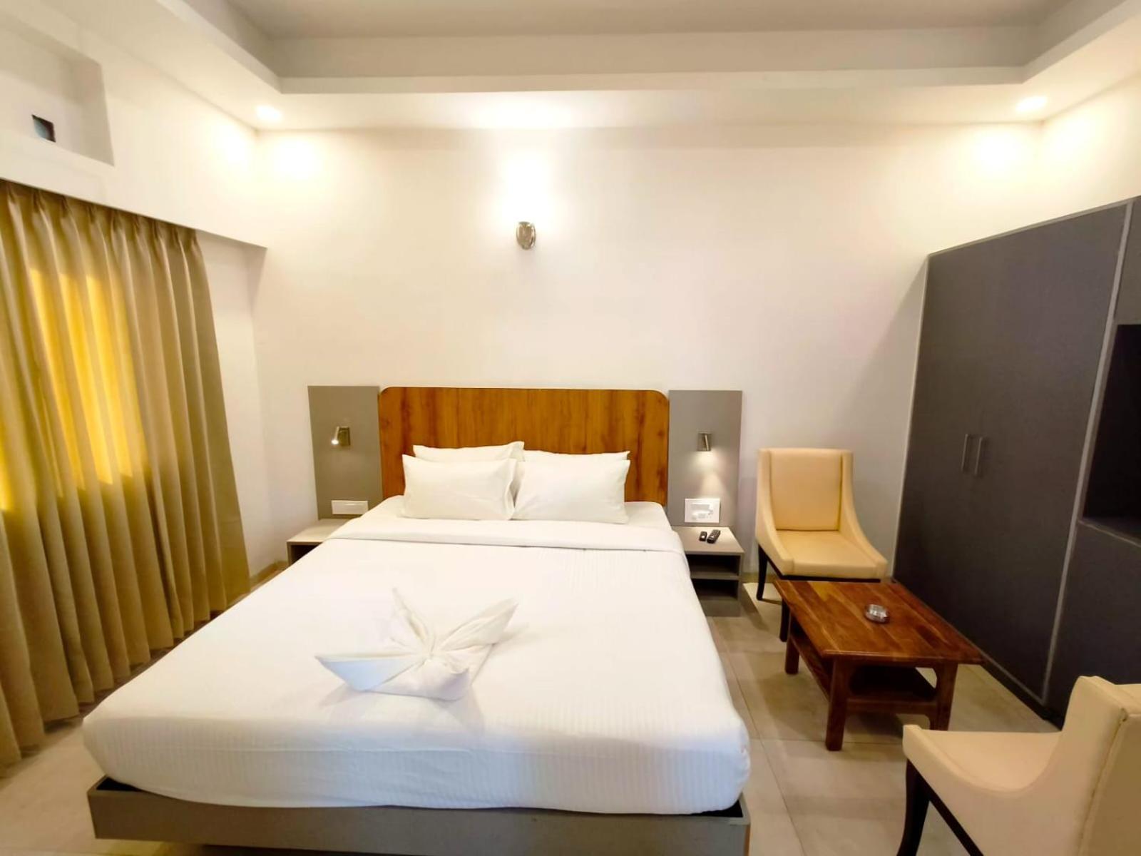Hotel Gsr Tumkur Eksteriør bilde