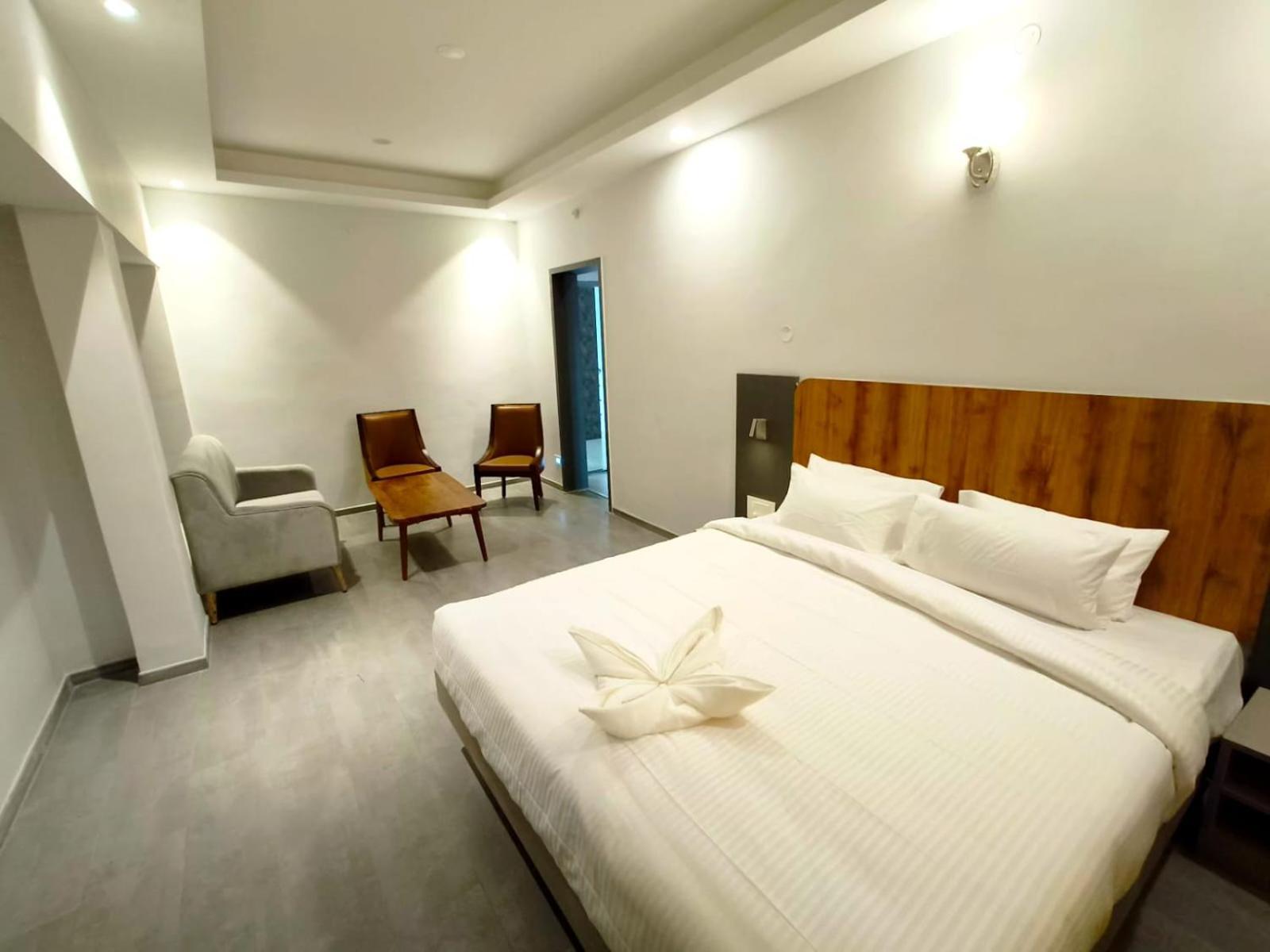 Hotel Gsr Tumkur Eksteriør bilde