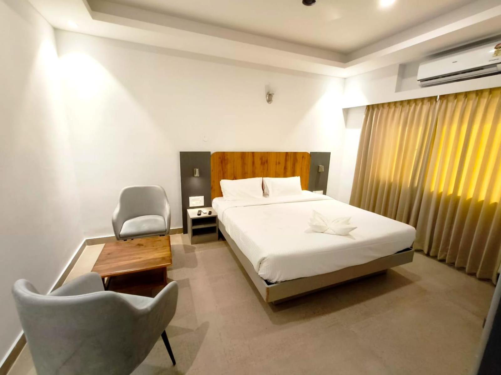 Hotel Gsr Tumkur Eksteriør bilde